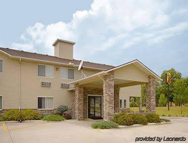 Super 8 By Wyndham Cresco Ia Hotel Exterior photo