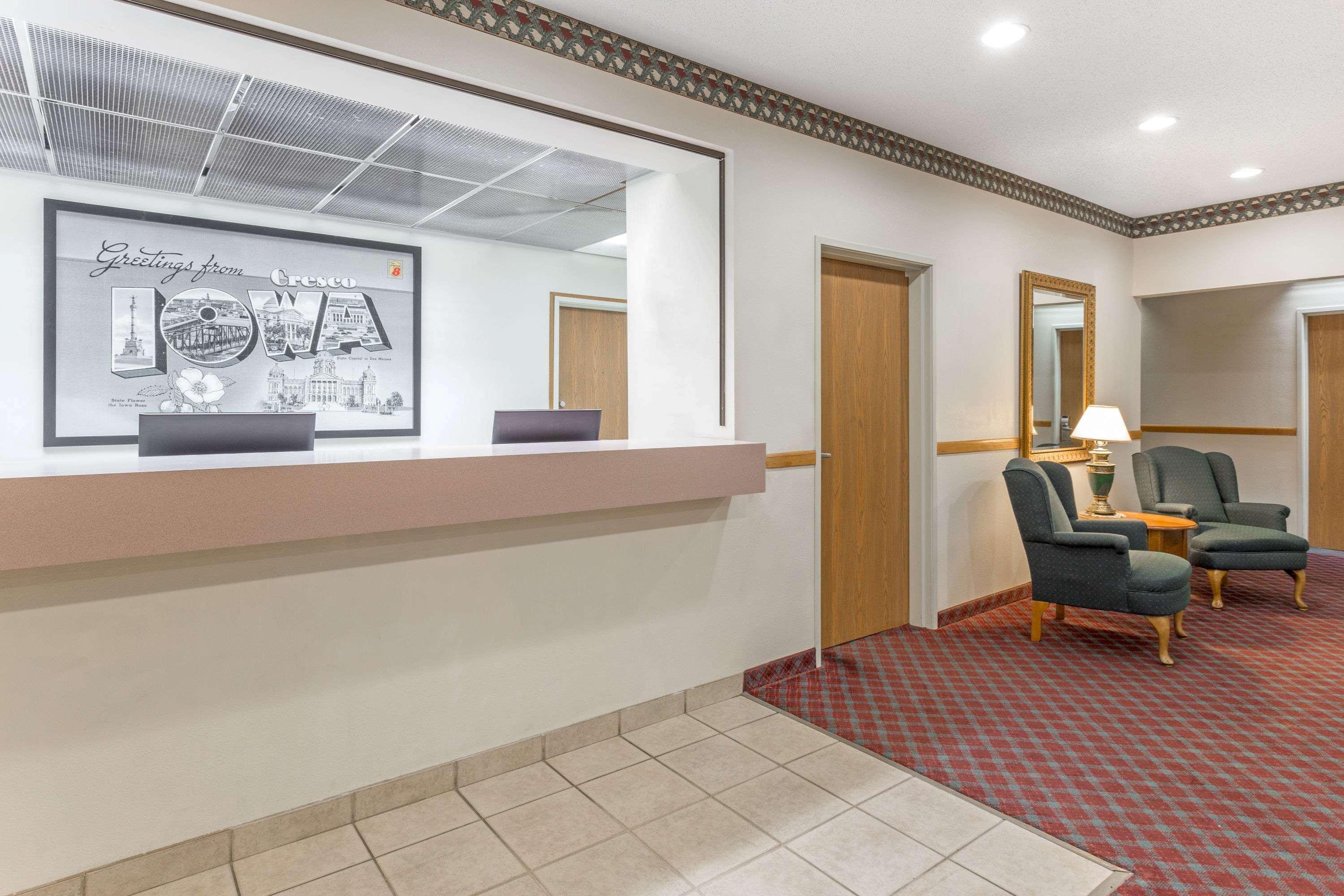 Super 8 By Wyndham Cresco Ia Hotel Exterior photo